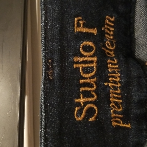 Studio F Jeans - Picture 9 of 12